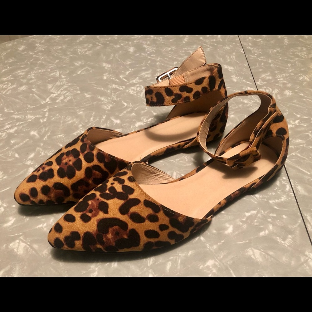 Leopard Print Pointed Toe Ballet Flats